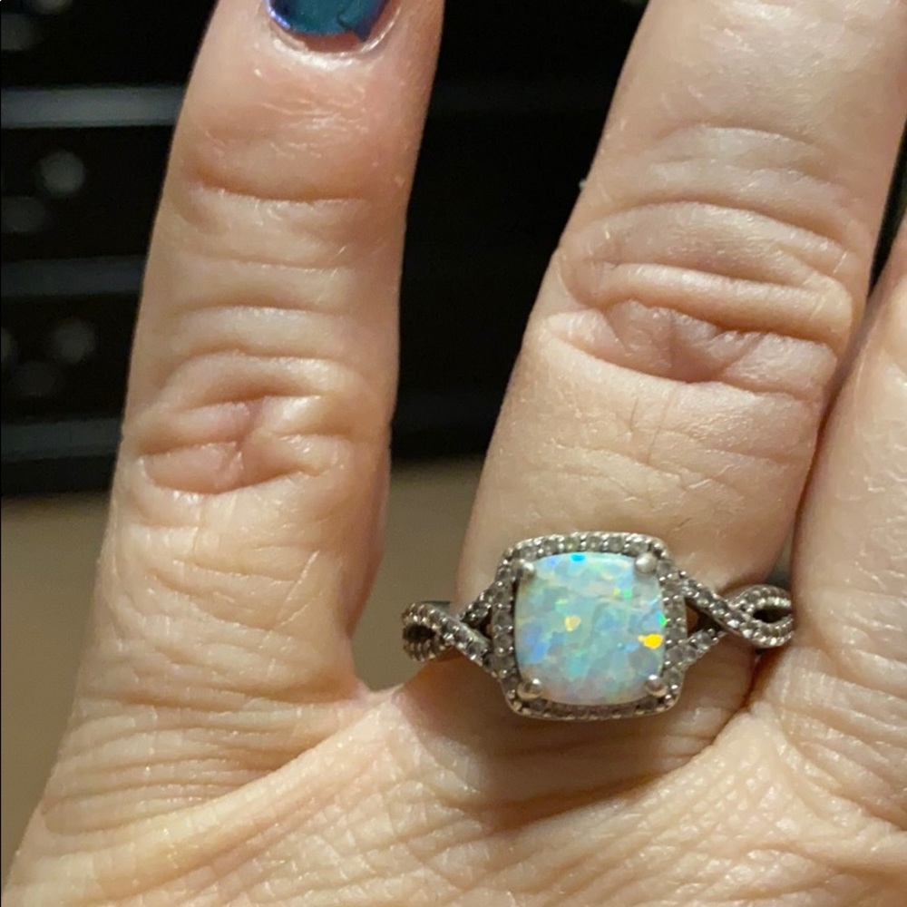 Size 8 genuine opal